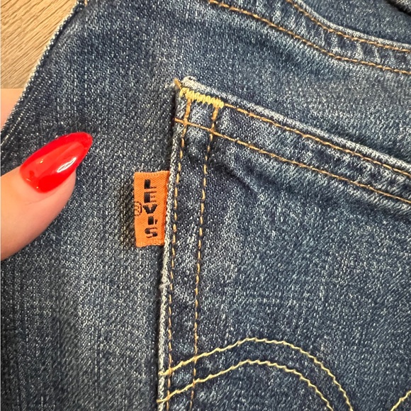 SOLD - LEVI'S VINTAGE CLOTHING - 1966 606 JEANS - 27 - Medium wash, red stitch - Picture 13 of 16